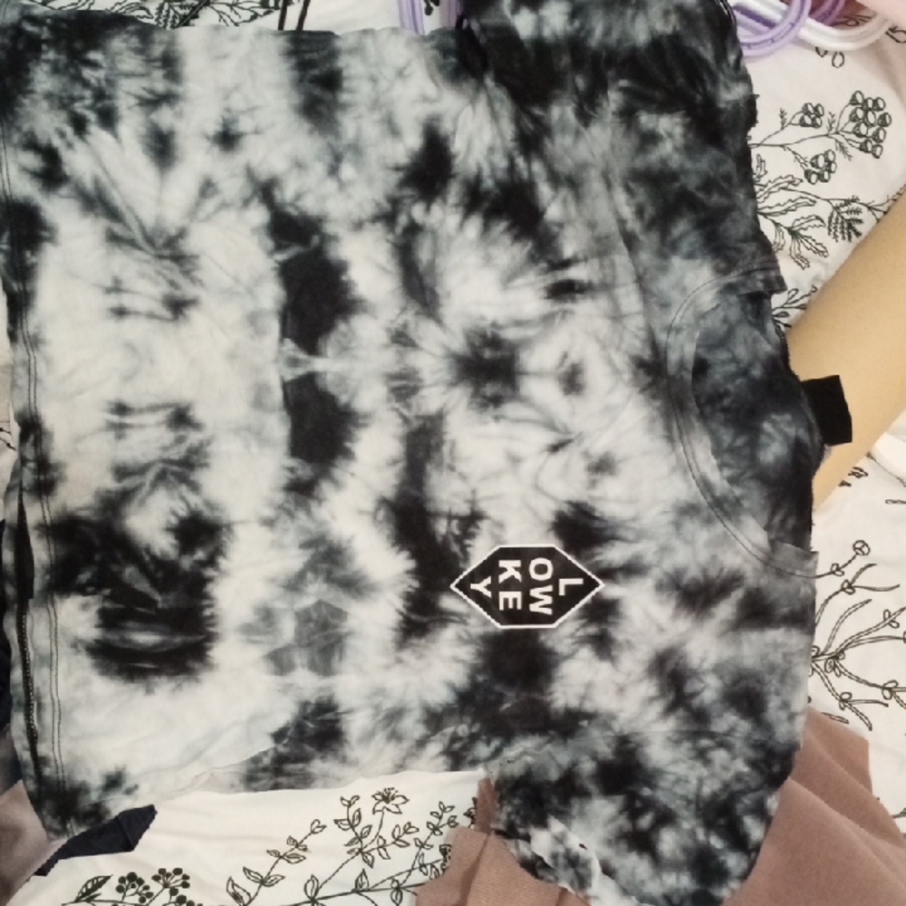Empyre Black and White Tie-Dye Short Sleeve Tee